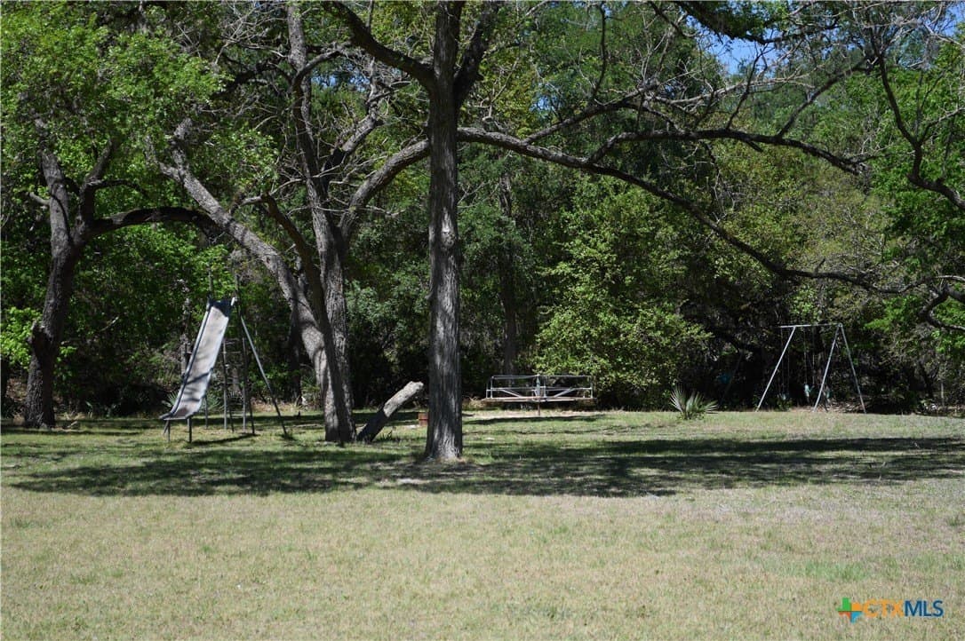 0.22 acres in Comal County - photo 26