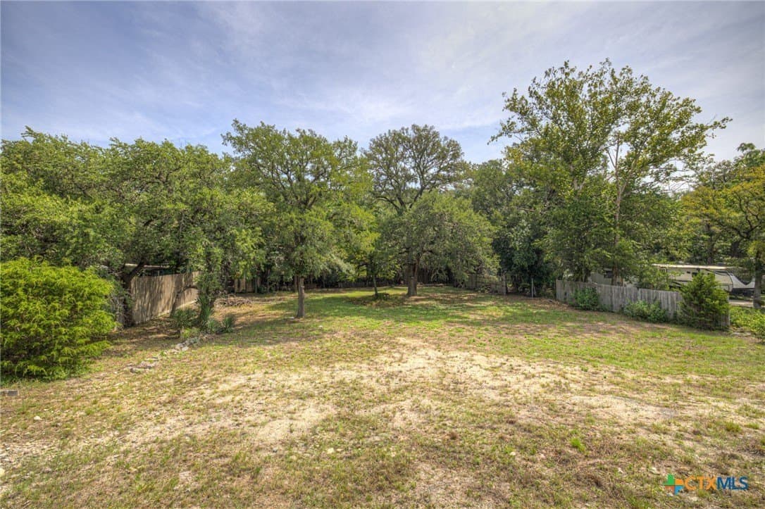 0.32 acres in Comal County - photo 9