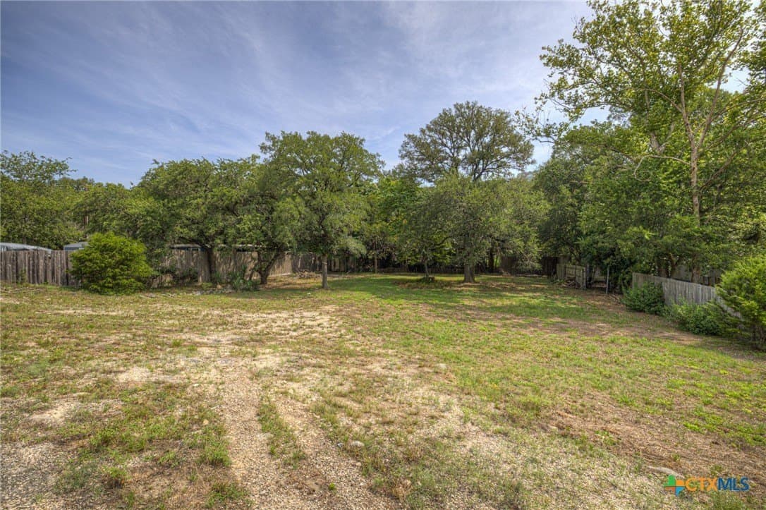 0.32 acres in Comal County - photo 6