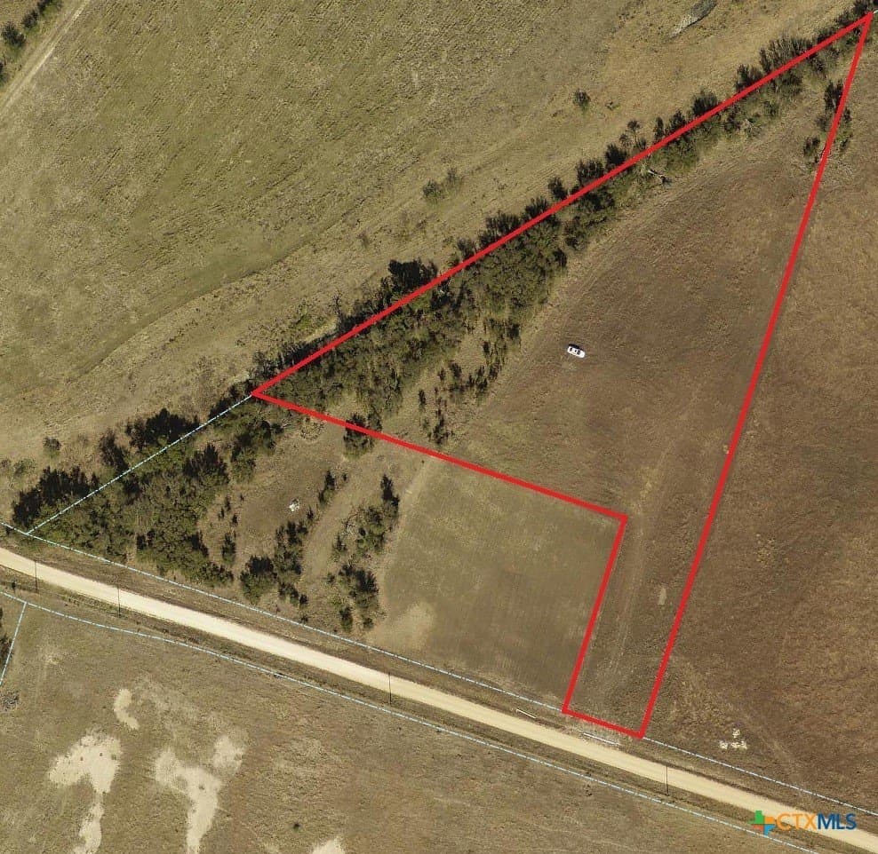 3.01 acres in Milam County