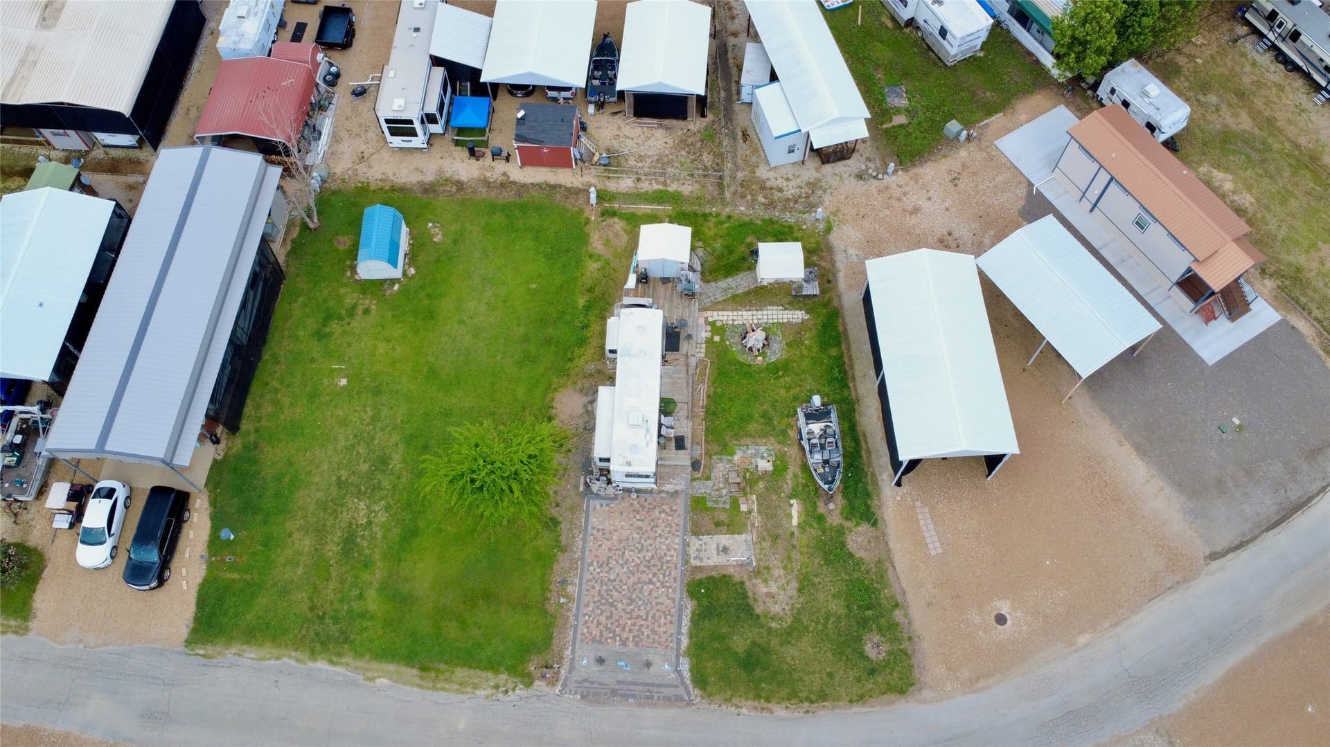 0.06 acres in Navarro County - photo 12