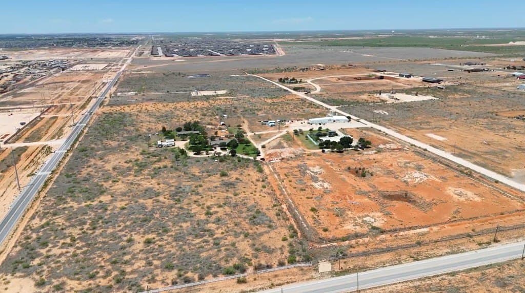 15 acres in Midland County gallery image 4