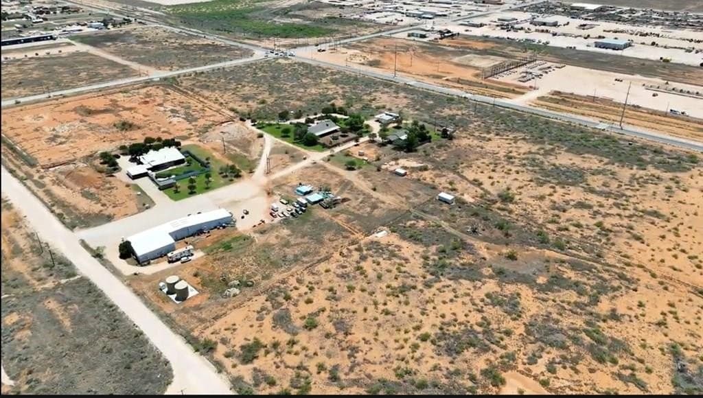 15 acres in Midland County