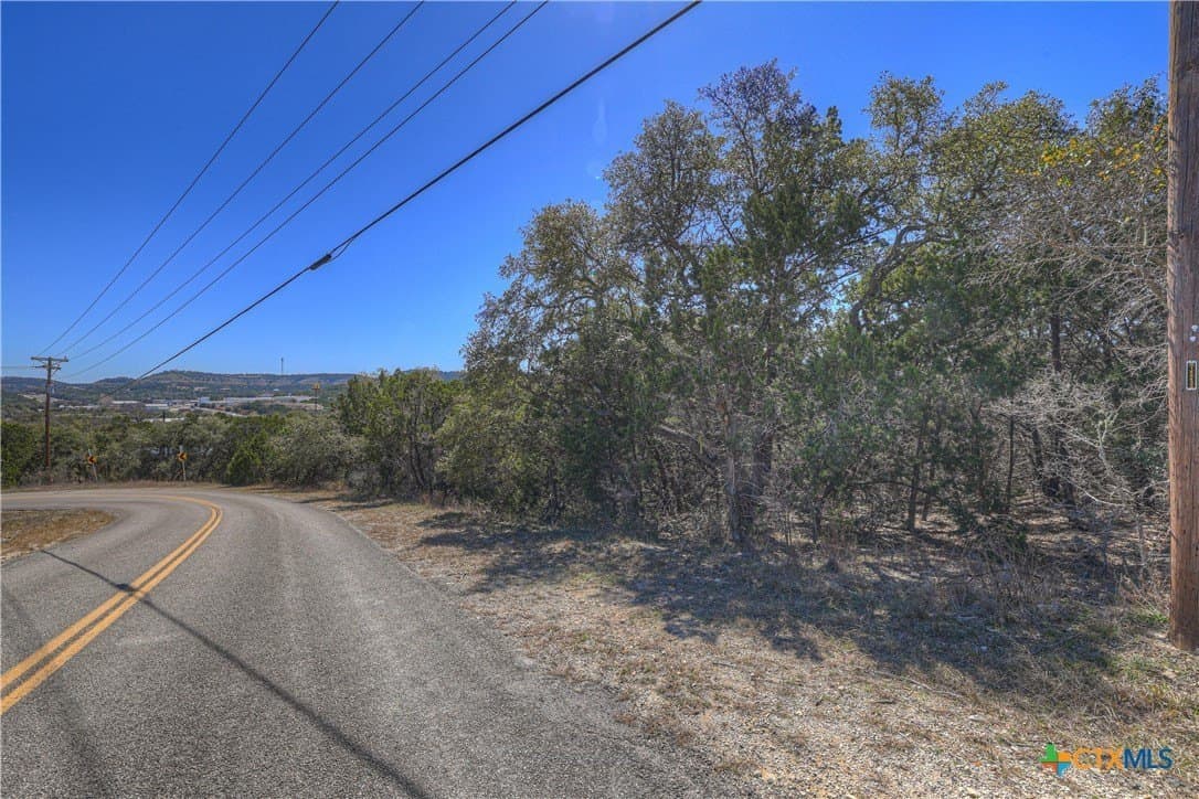 3.09 acres in Comal County gallery image 4