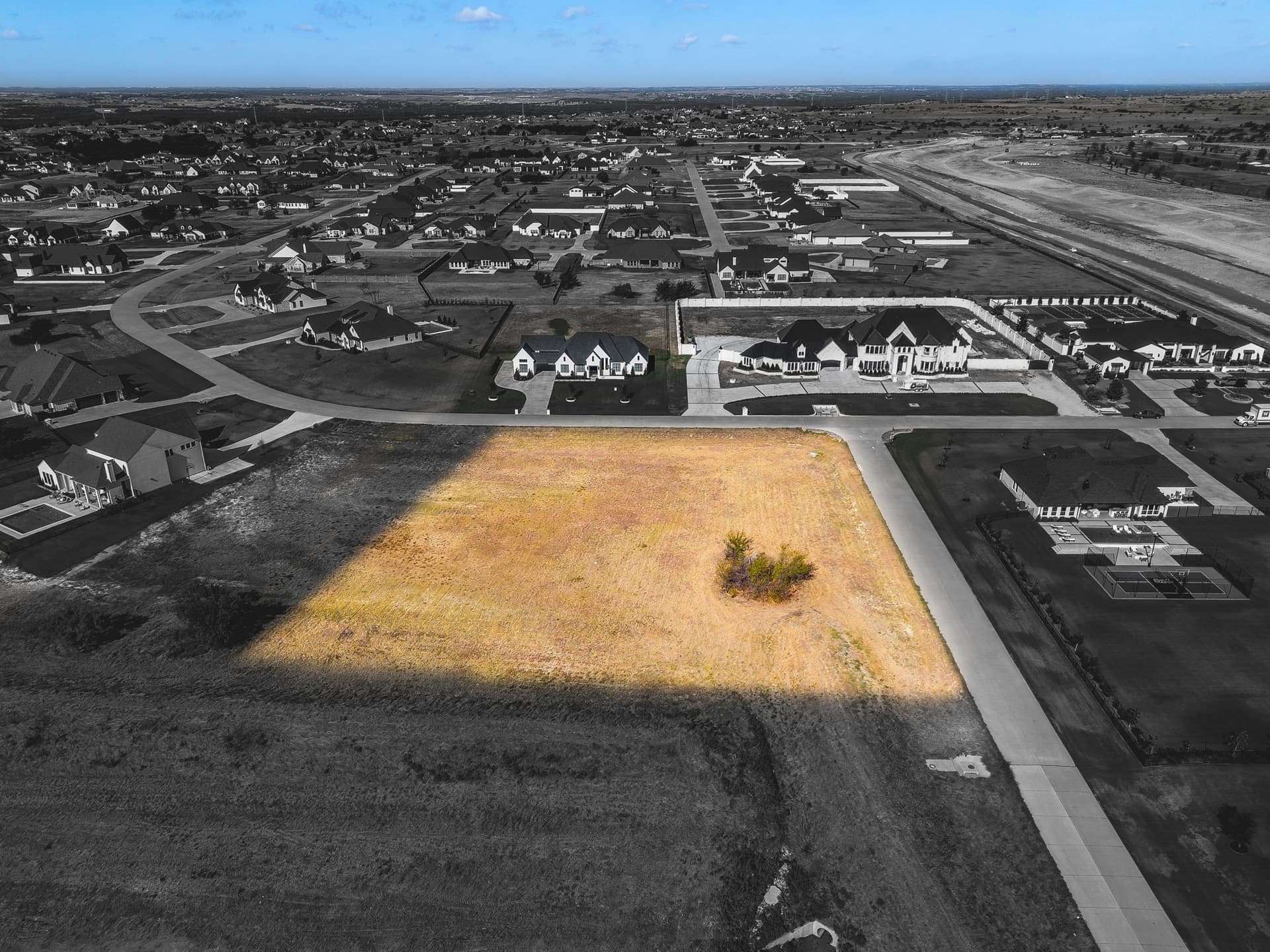 1.56 acres in Tarrant County - photo 2