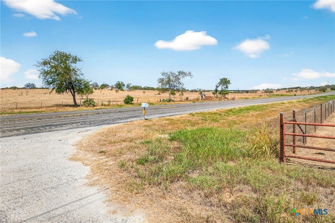 26.71 acres in Gonzales County gallery image 2