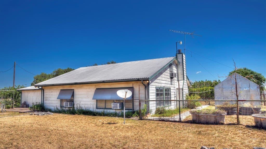 60.01 acres in Real County - photo 2