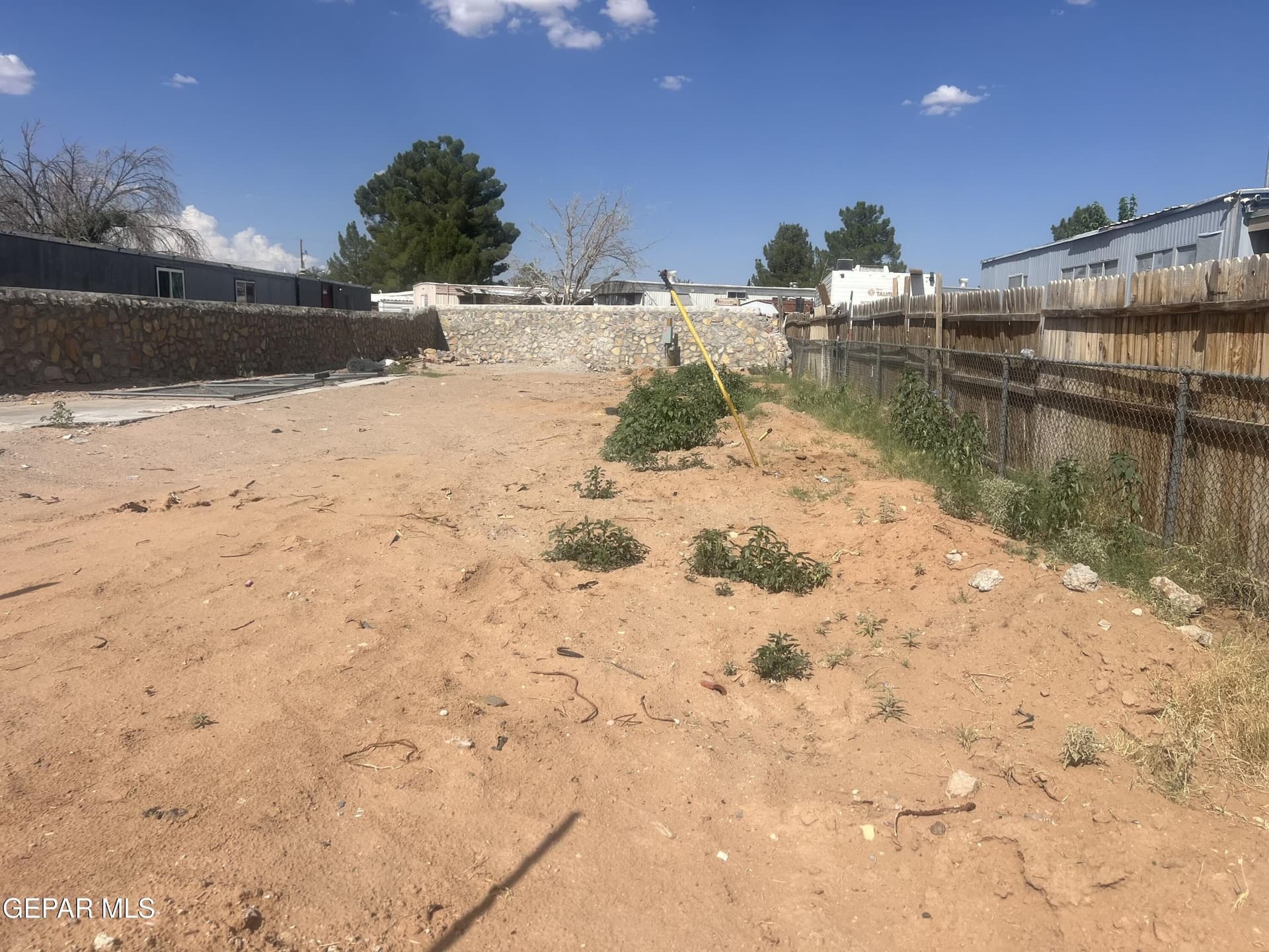 0.1 acres in El Paso County gallery image 3