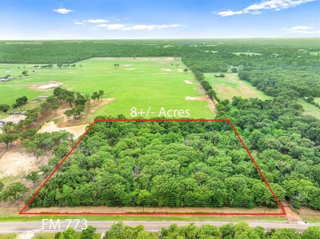 8 acres in Van Zandt County