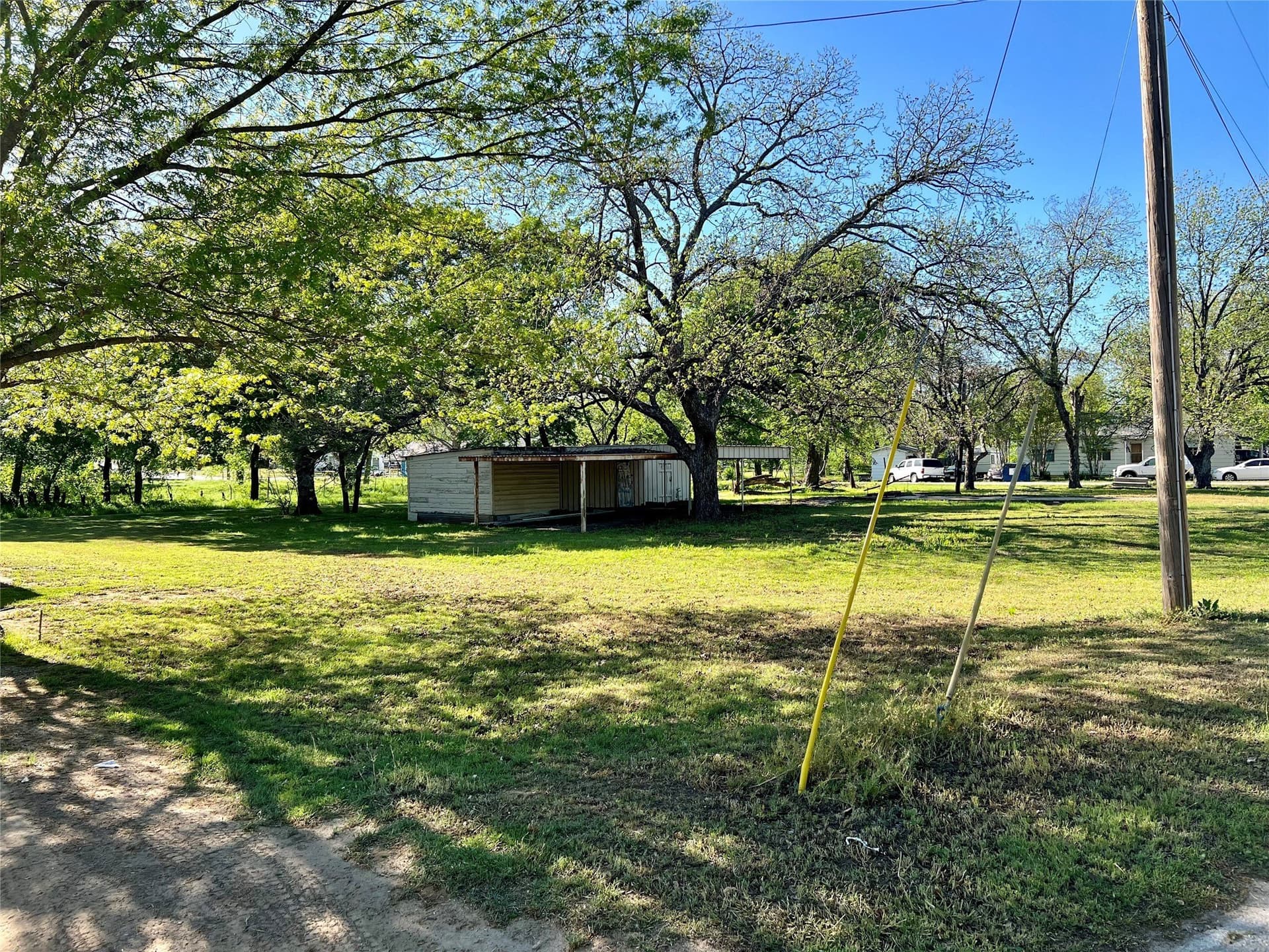 0.39 acres in Montague County
