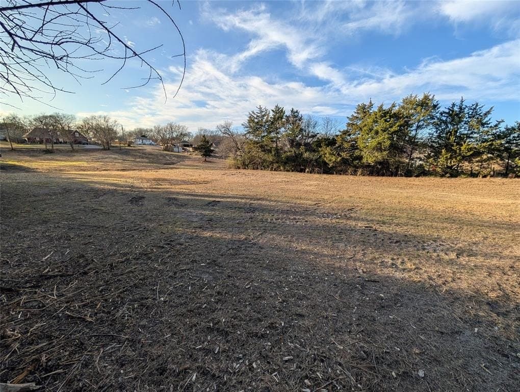 1.95 acres in Grayson County gallery image 2