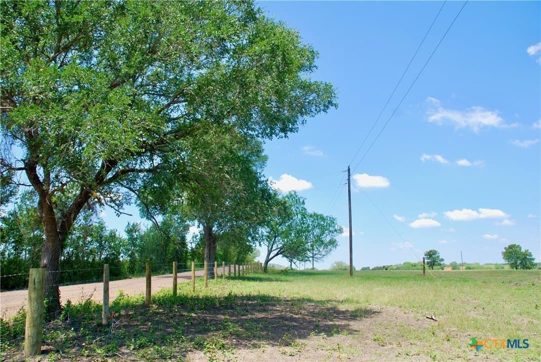 10.71 acres in Fayette County gallery image 3