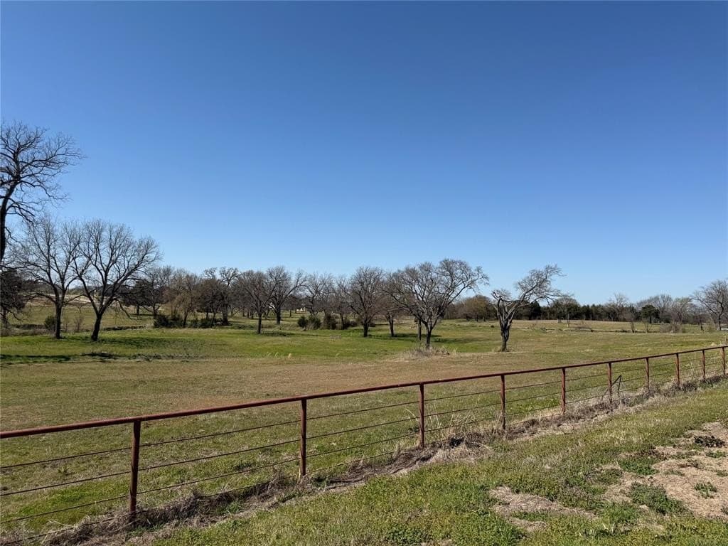 7 acres in Grayson County