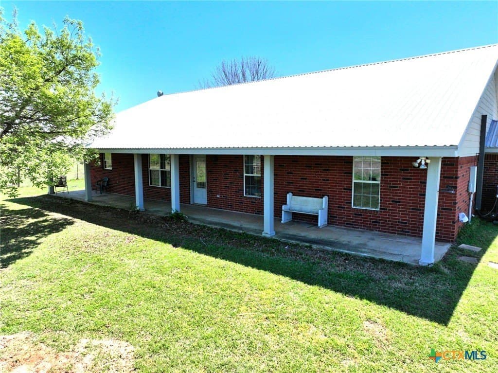 10 acres in Milam County