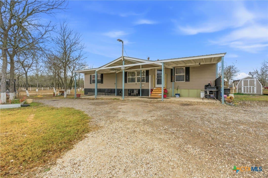 10.21 acres in Bastrop County gallery image 2