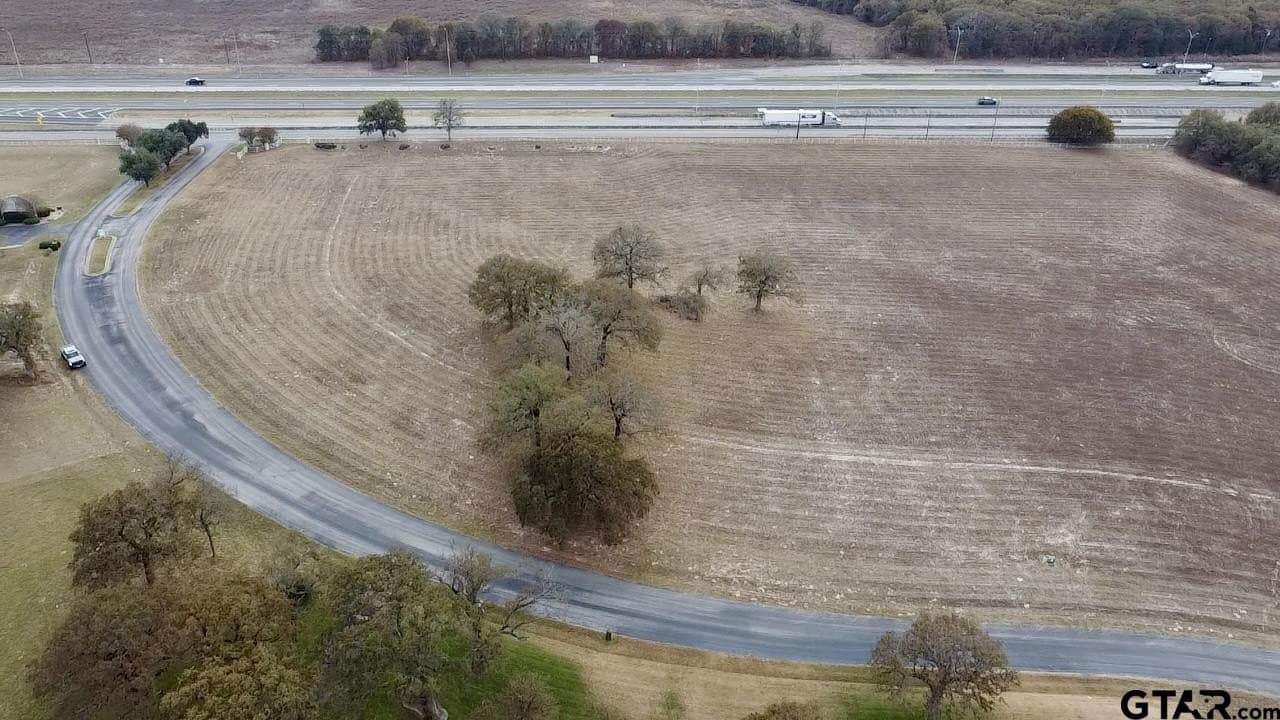 5.01 acres in Smith County - photo 17
