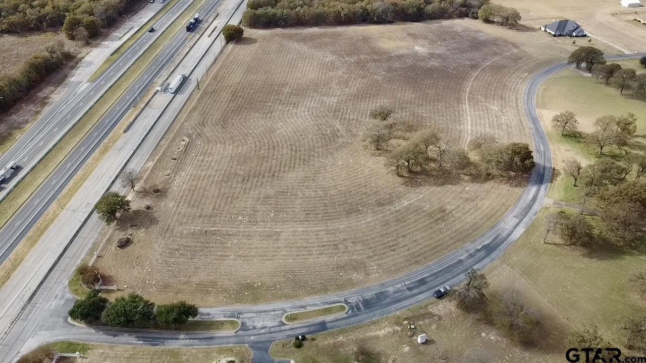 5.01 acres in Smith County - photo 10