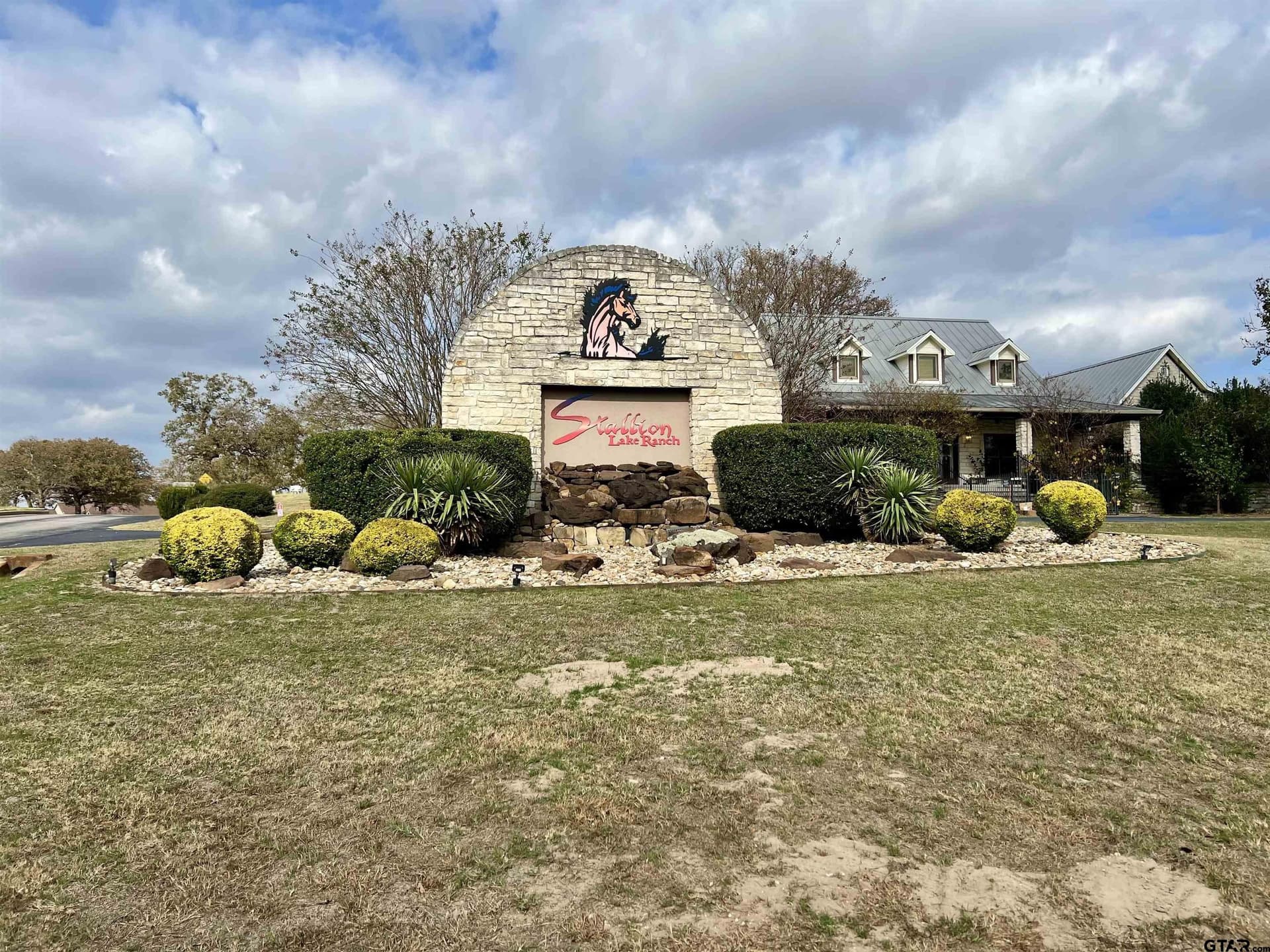 5.01 acres in Smith County gallery image 2