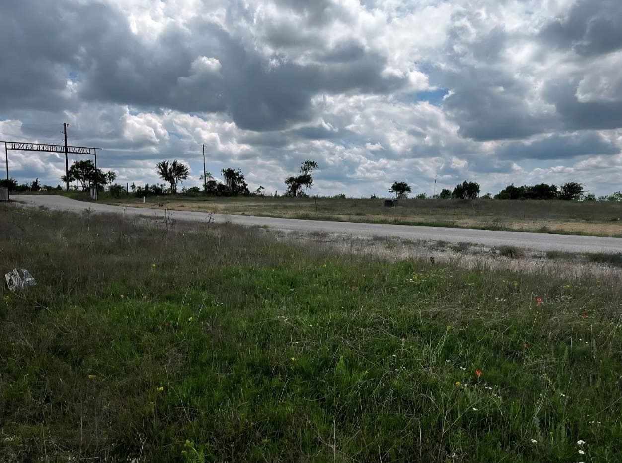 2 acres in Hill County - photo 2
