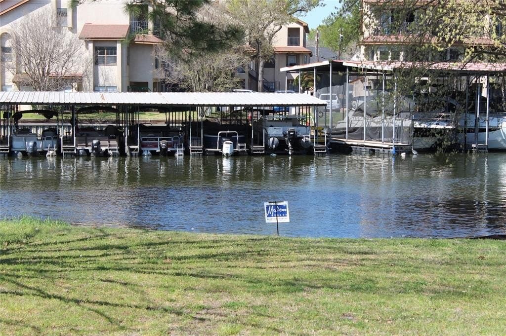 0.27 acres in Henderson County gallery image 4