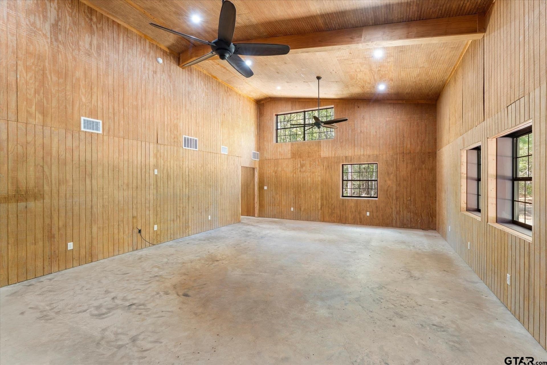 144.04 acres in Morris County - photo 11