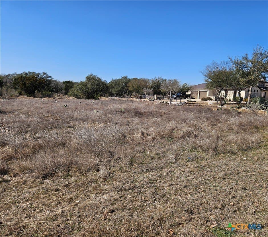 1 acres in Comal County gallery image 3