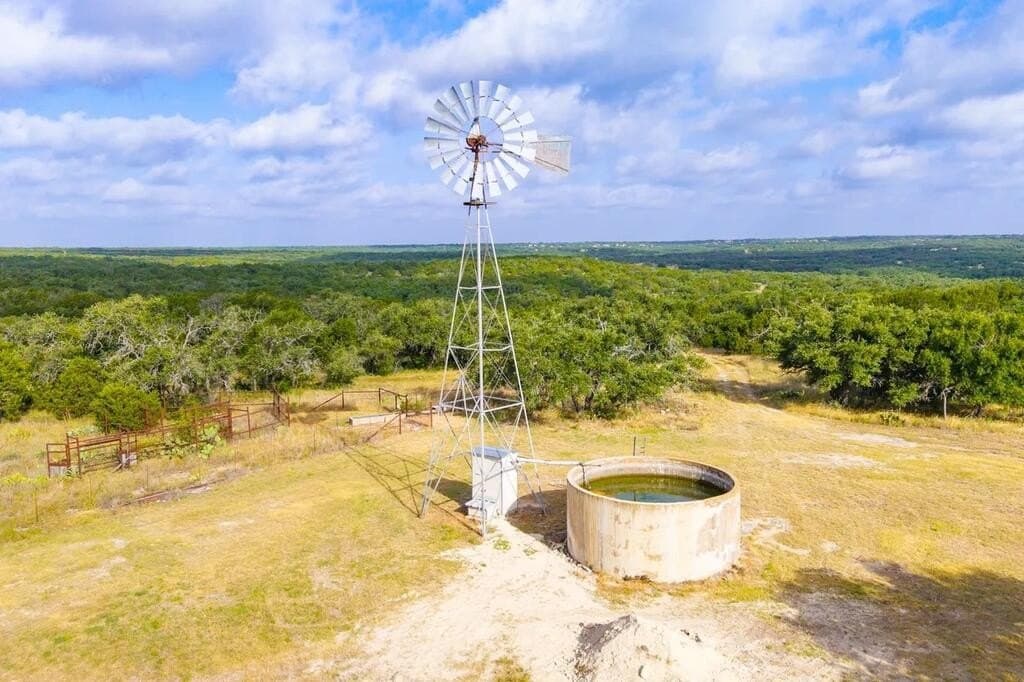 302 acres in Kimble County - photo 17