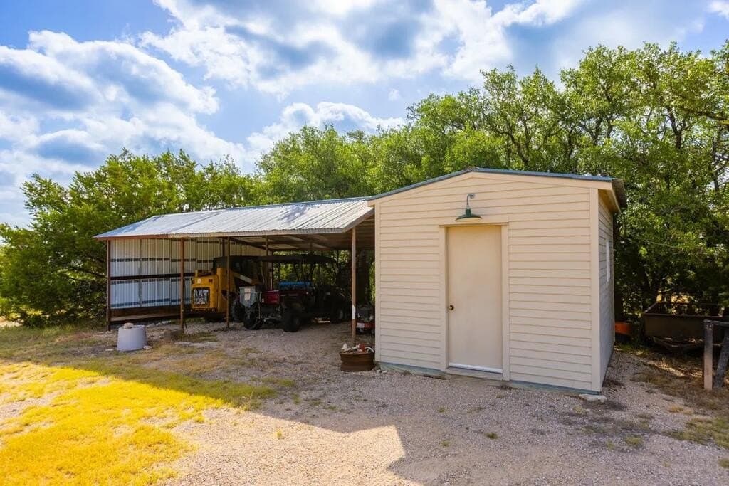 302 acres in Kimble County - photo 12