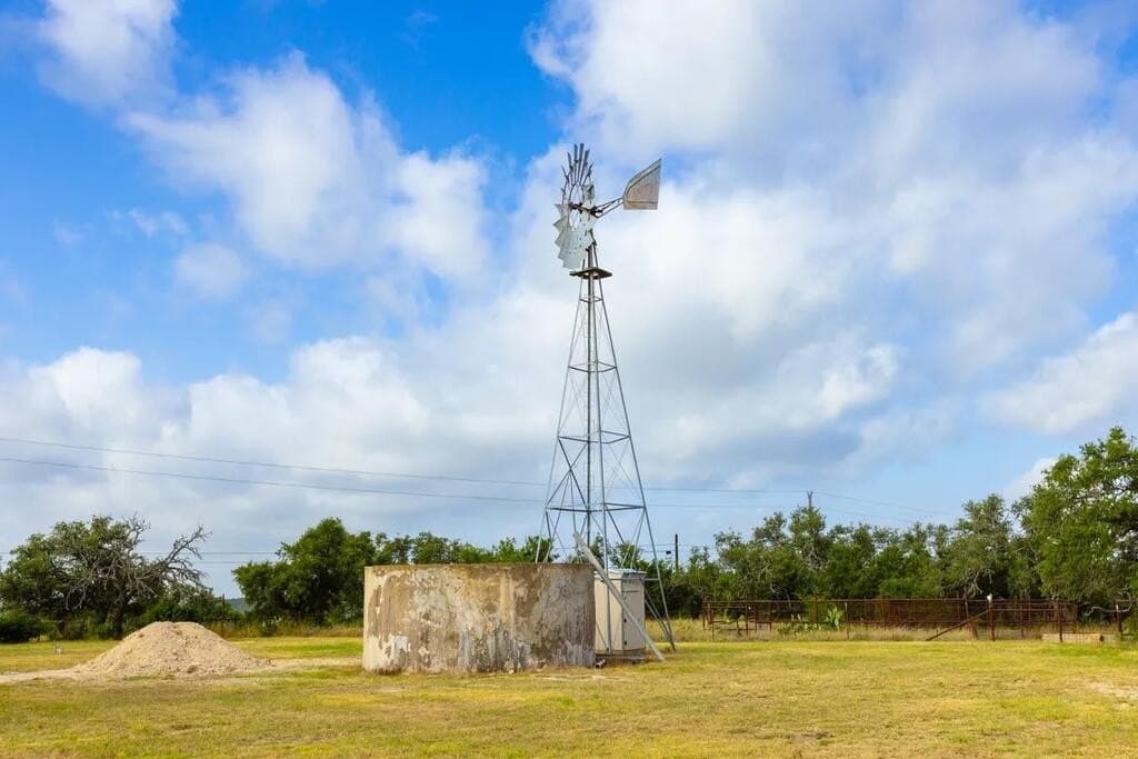 302 acres in Kimble County - photo 28