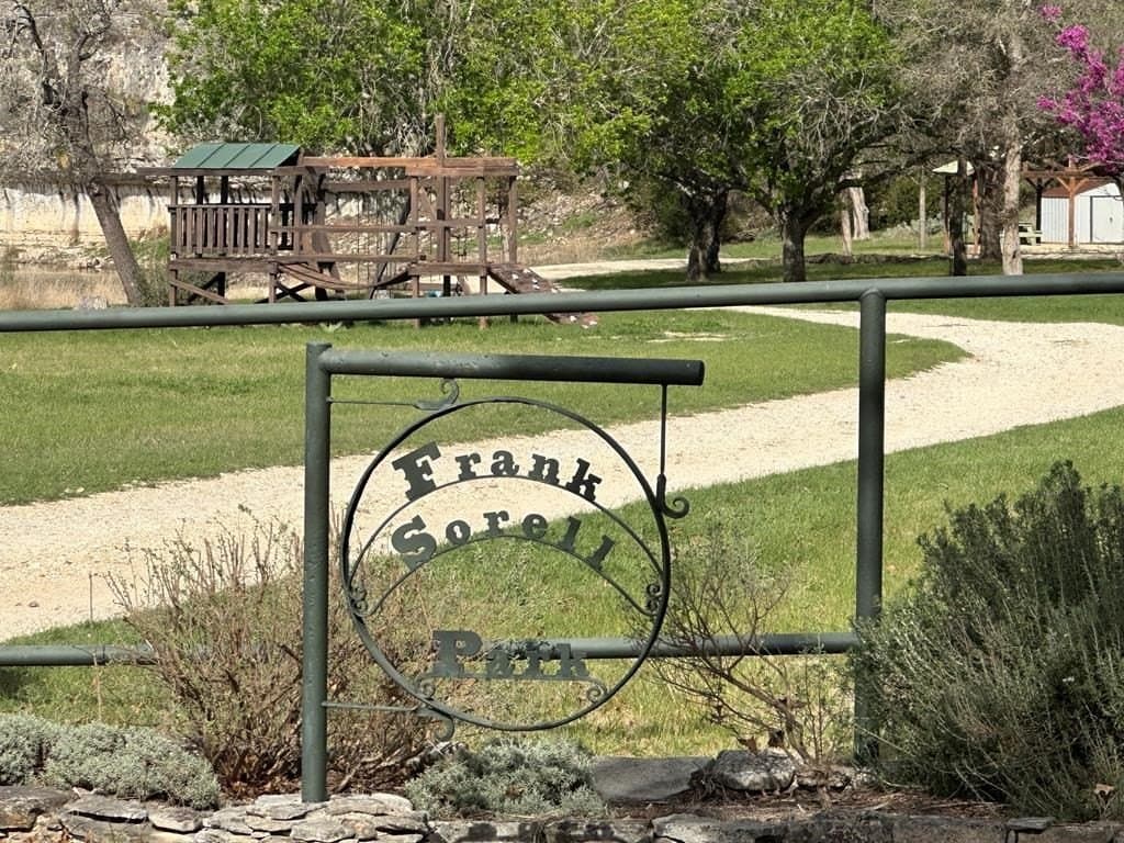 5.45 acres in Kerr County - photo 43