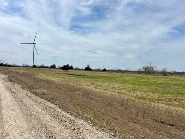 4.95 acres in Navarro County gallery image 2