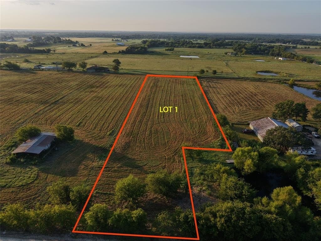 2.5 acres in Navarro County featured view