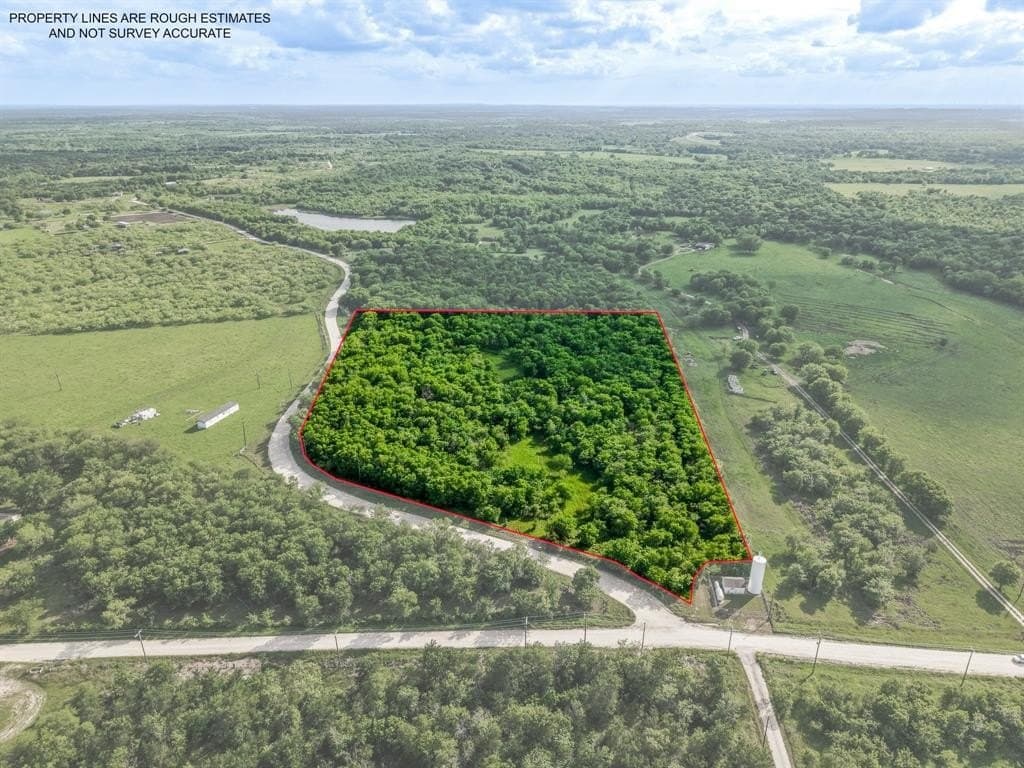 12.5 acres in Navarro County gallery image 3
