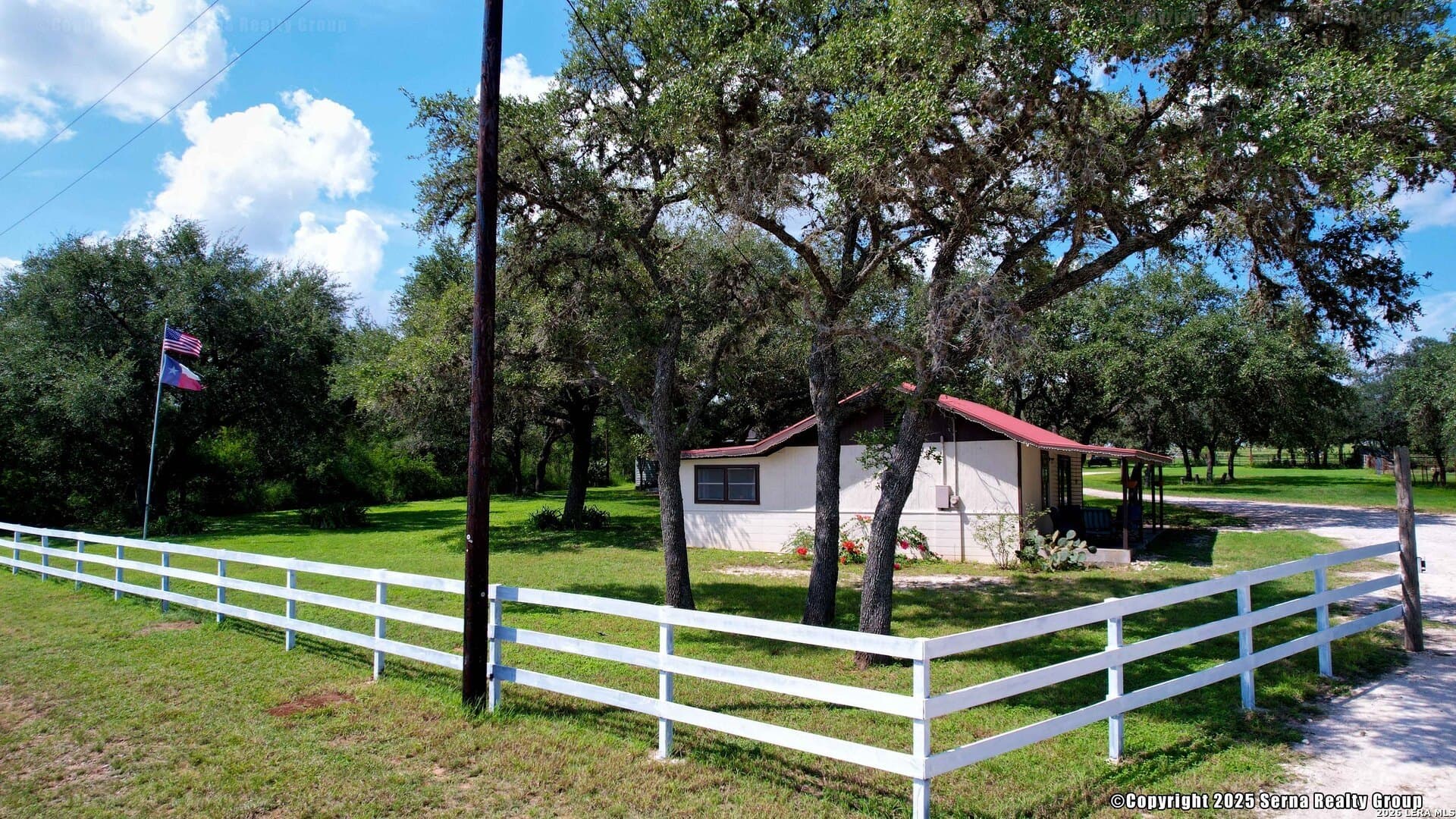 10 acres in Bee County - photo 13