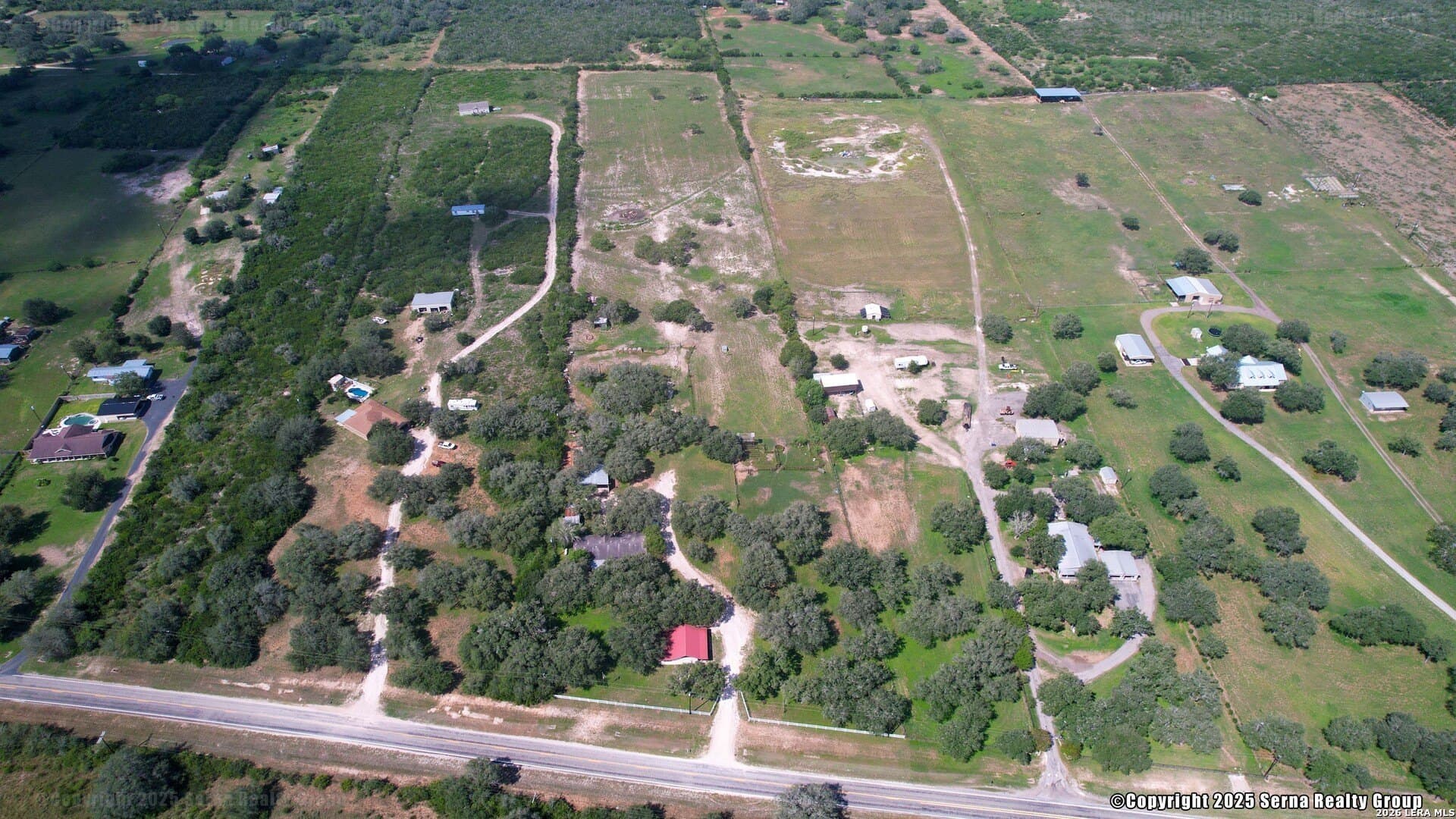 10 acres in Bee County - photo 40