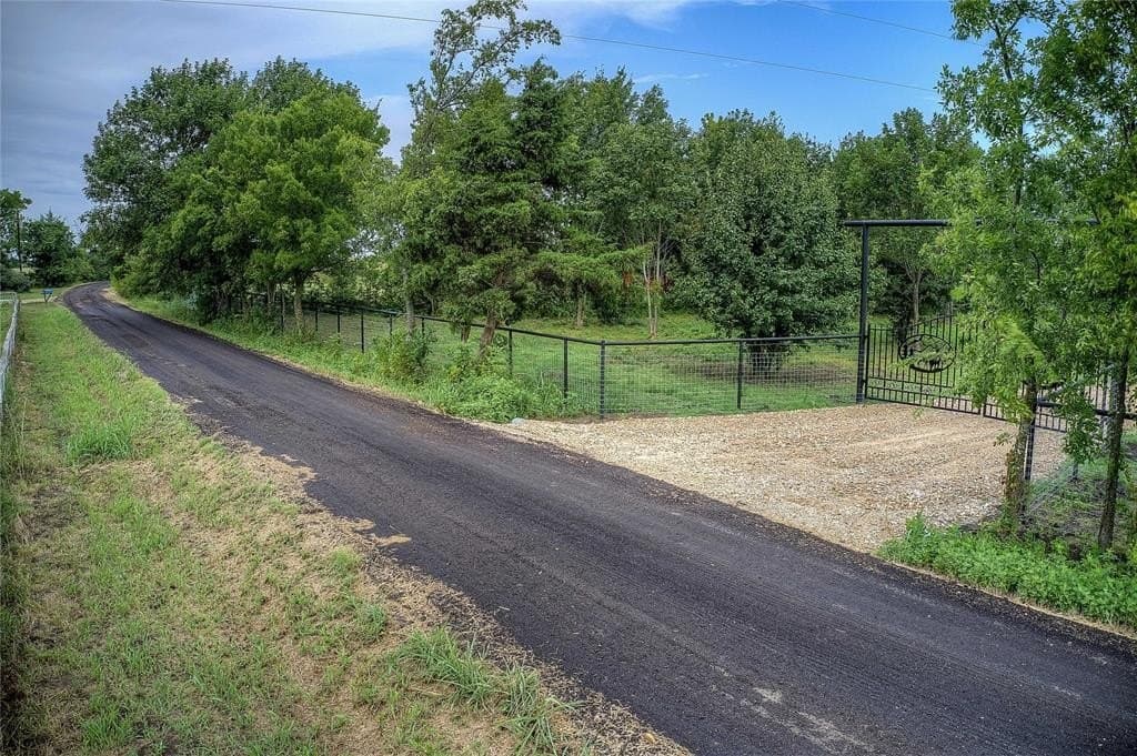1.41 acres in Lamar County gallery image 4