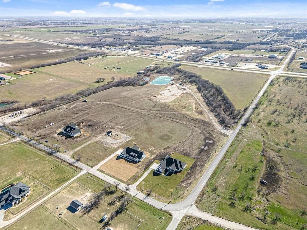 9.72 acres in Denton County gallery image 2
