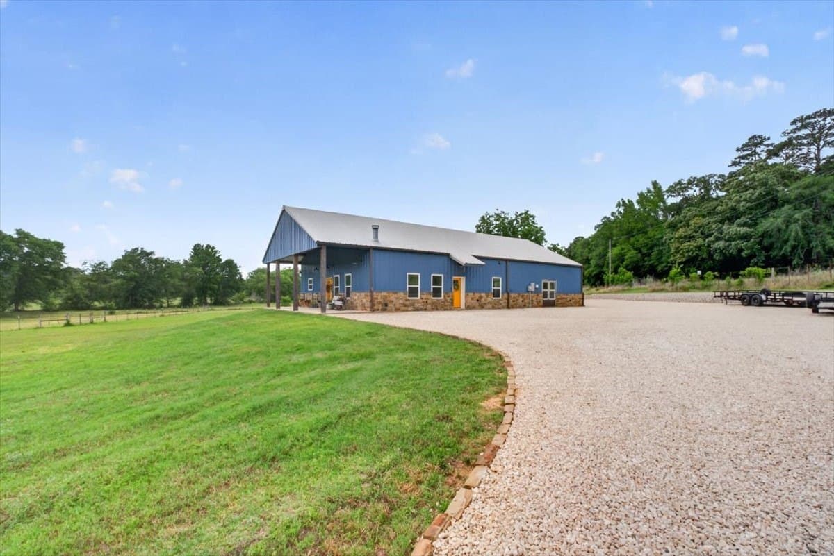 15 acres in Smith County - photo 2