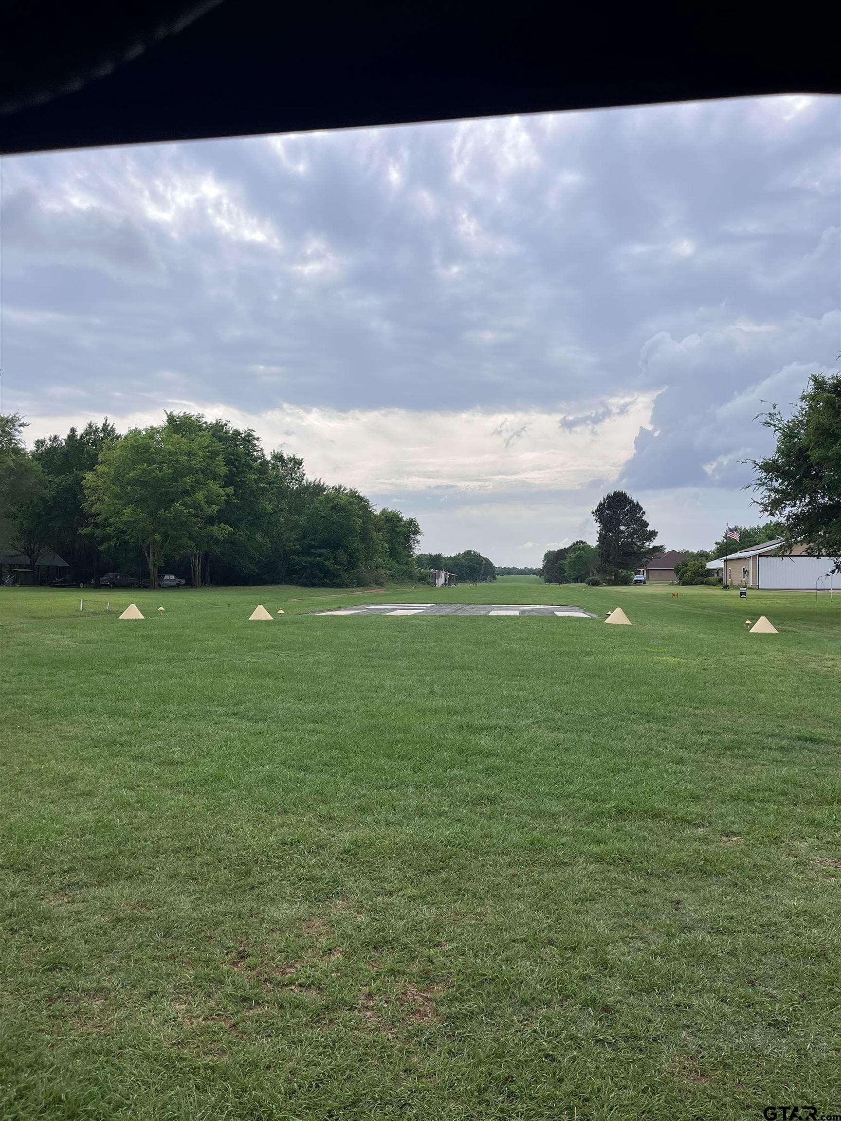 0.5 acres in Henderson County gallery image 2