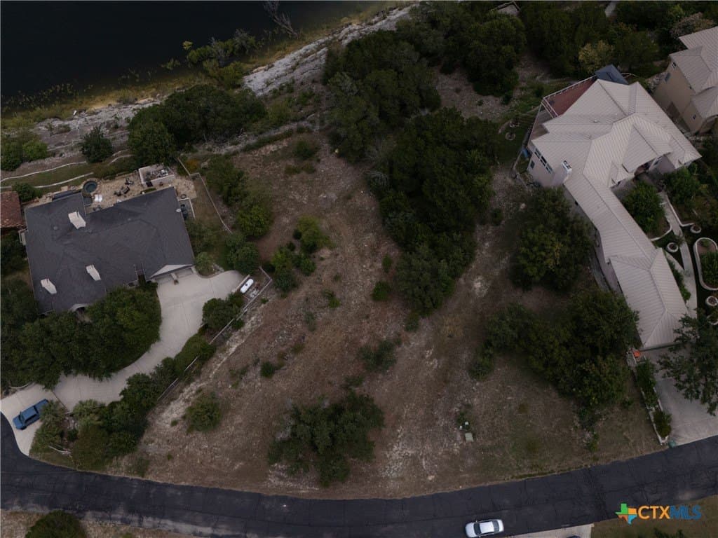 0.72 acres in Comal County - photo 16