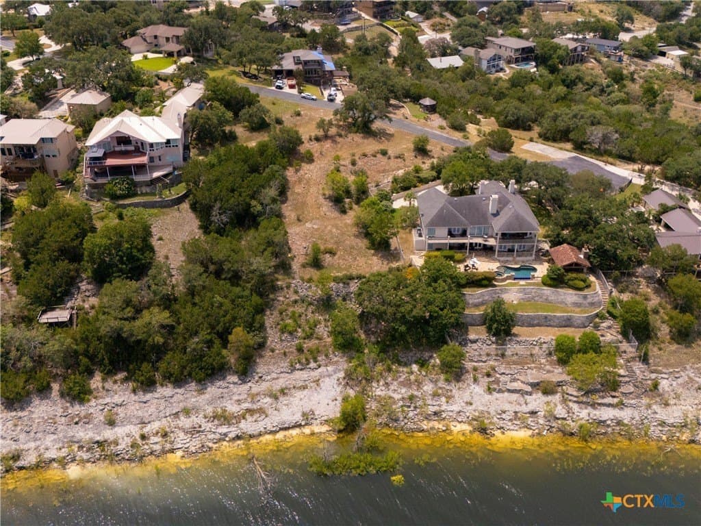 0.72 acres in Comal County - photo 10
