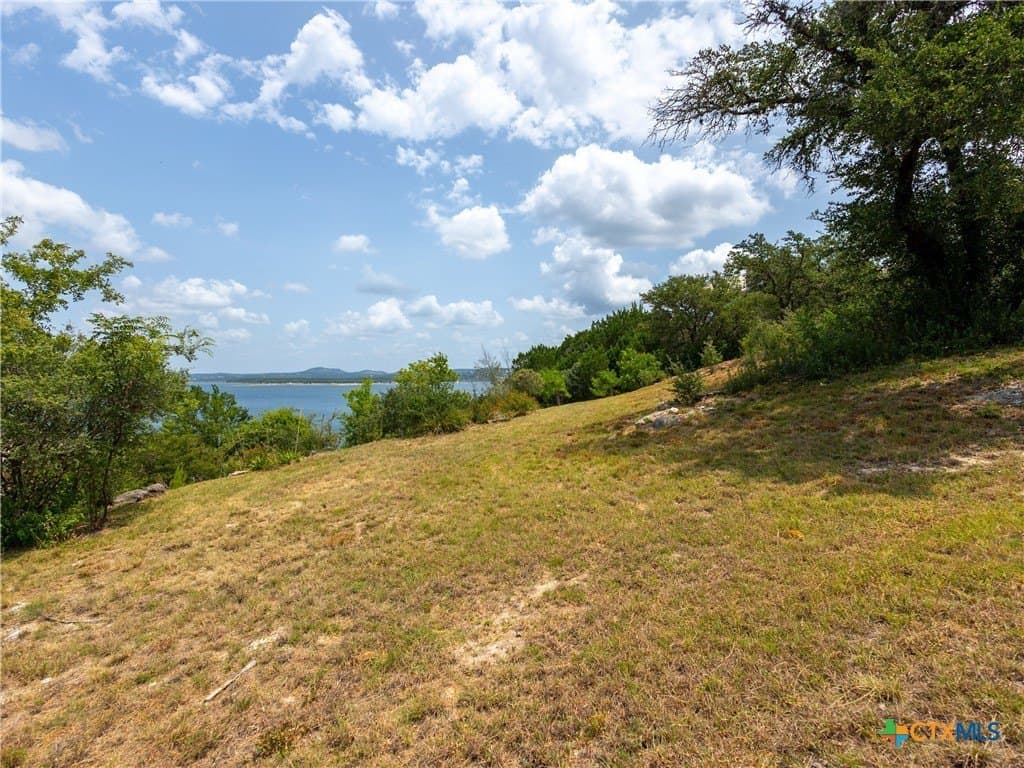 0.72 acres in Comal County - photo 22