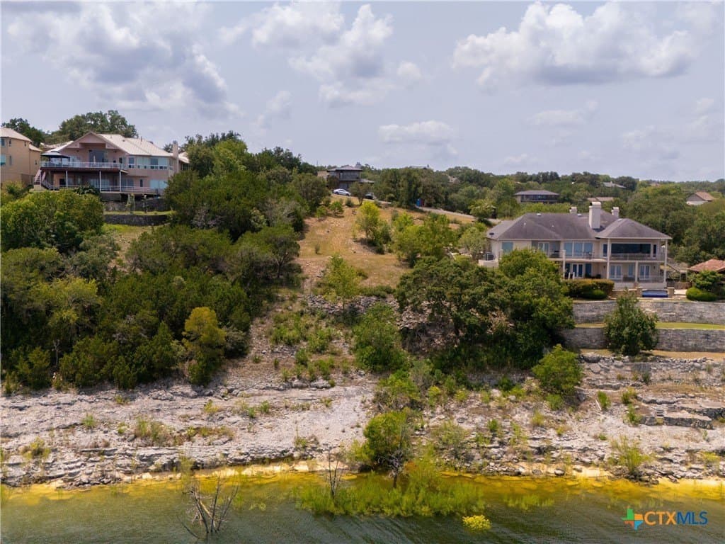 0.72 acres in Comal County - photo 9