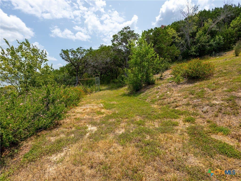 0.72 acres in Comal County - photo 18