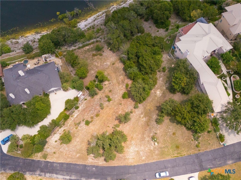 0.72 acres in Comal County - photo 15
