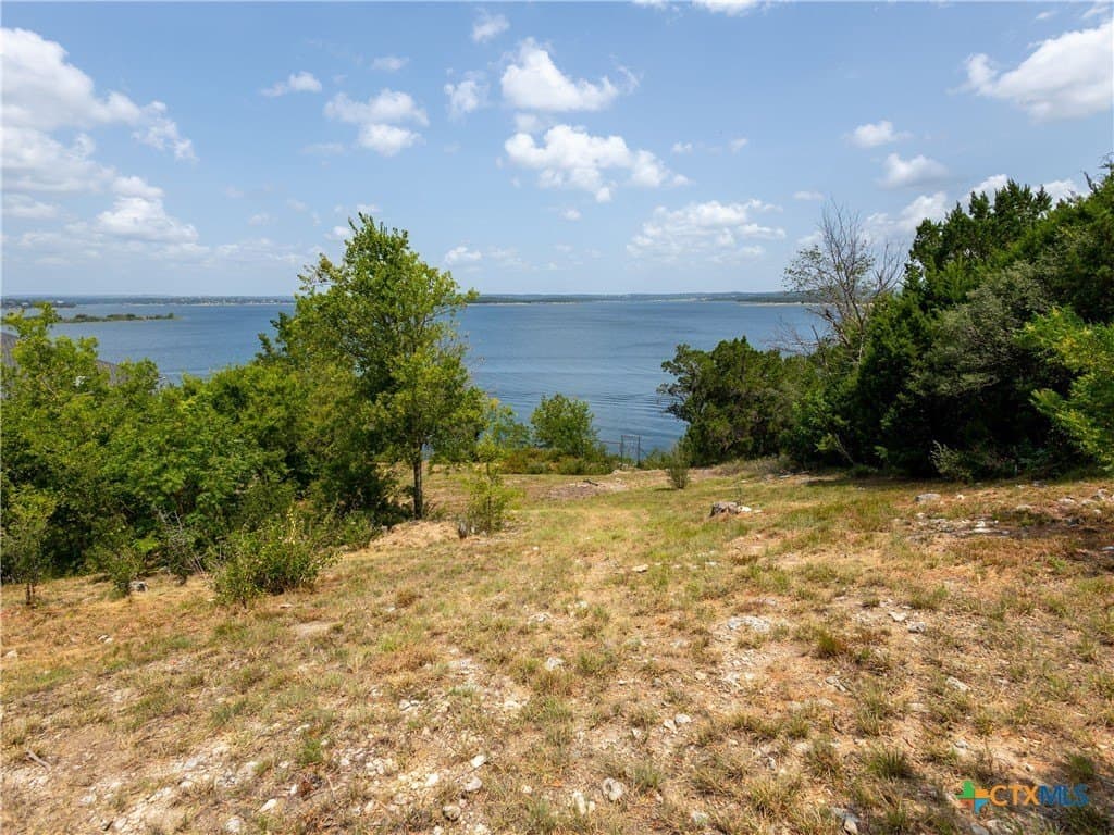 0.72 acres in Comal County - photo 21