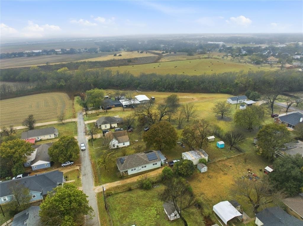 8.6 acres in Ellis County gallery image 4
