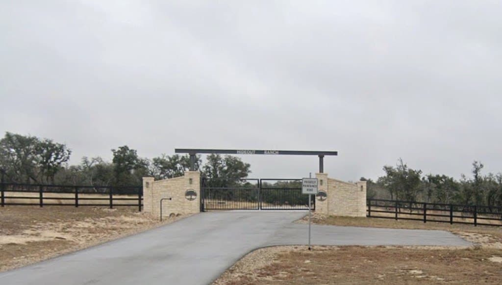 10.01 acres in Kerr County gallery image 2