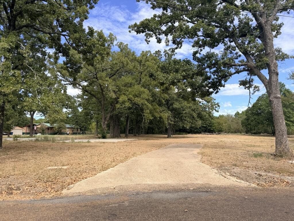 1.09 acres in Henderson County - photo 6