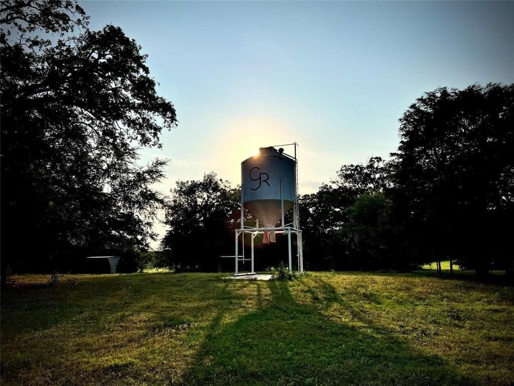 19.5 acres in Henderson County gallery image 2